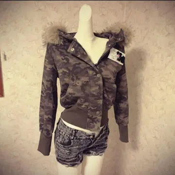 헤이세이 갸루 00s 카모 패턴 퍼 후드 자켓 Y2K