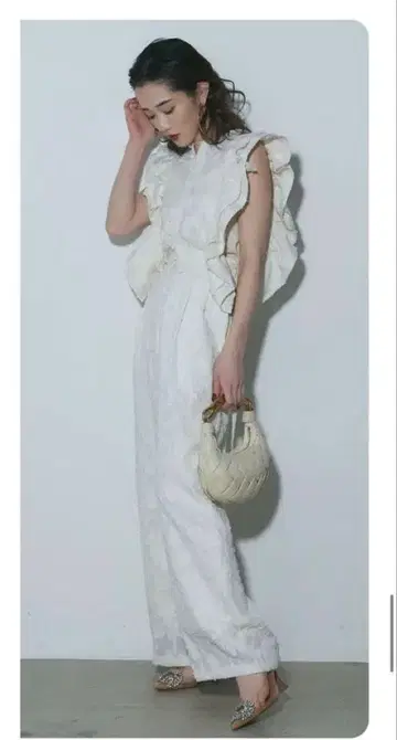 andrea&co. 슬리브리스 프릴 블라우스&팬츠 셋업