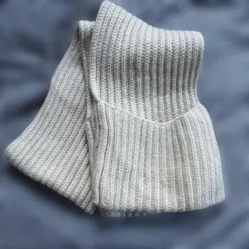 Corgi 영국제 핸드메이드 아이보리 니트 머플러 포켓 부착