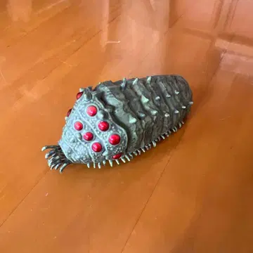 바람계곡의 나우시카 오무 빨간 눈 피규어