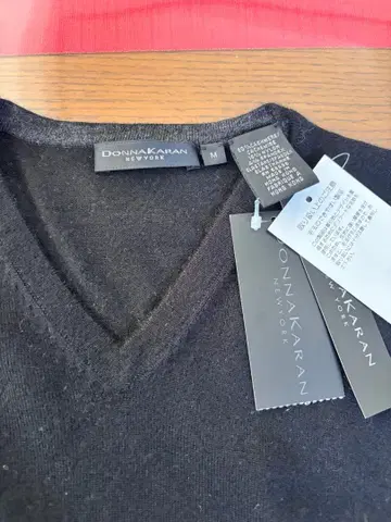 DONNAKARAN NEWYORKV 넥 스웨터 M [ 새상품 택 포함 ]