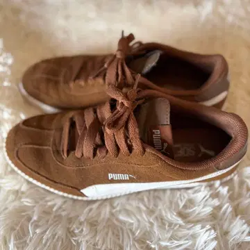 PUMA 스웨이드 브라운 스니커즈