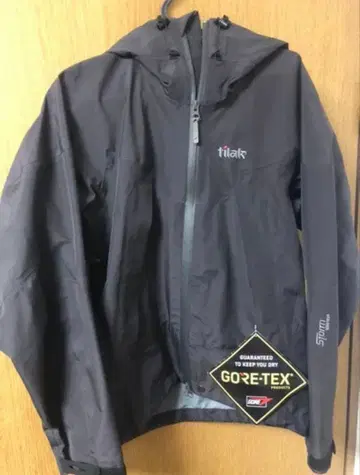 틸락 스톰 재킷 고어텍스