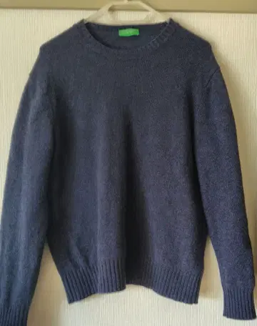 베네통 크루넥 울 100% 스웨터 M 네이비 손세탁 가능