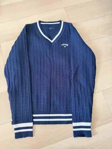 캘러웨이 네이비 V넥 스웨터
