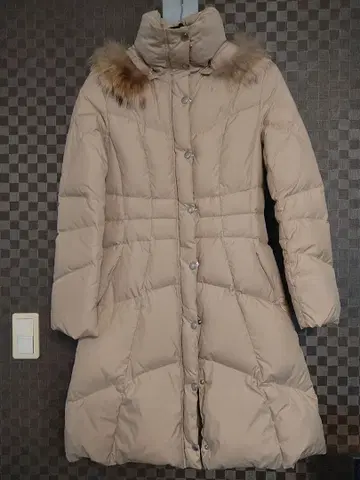 [새상품급] Le souk 베이지 다운 코트 후드 부착 36사이즈