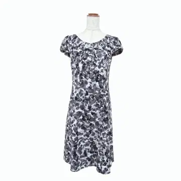 anyFAM 꽃무늬 프릴 원피스 블랙 그레이 프릴 (2) 올 패턴 플레어