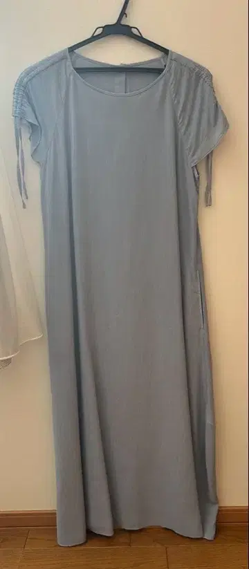 [금일 한정] [새상품급] MORABITO 블루 원피스