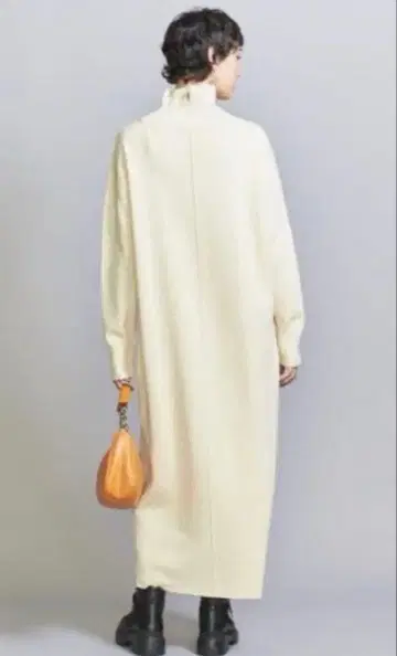 밀라노 리브 터틀넥 롱 니트 원피스