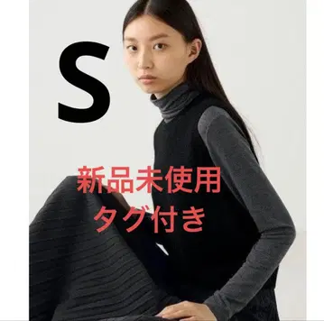 새상품 UNIQLO C 캐시미어 크루넥 숏 슬리브리스 스웨터