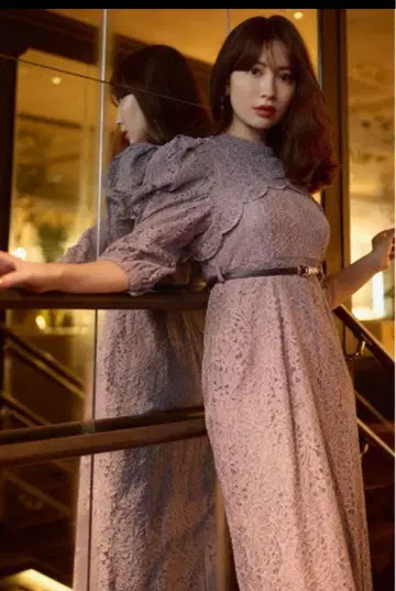 Her lip to 스캘럽 벨트 포함 레이스 드레스