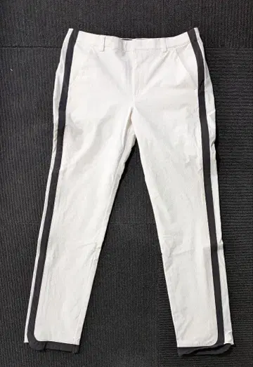 화이트 사이드 스트라이프 슬림핏 팬츠