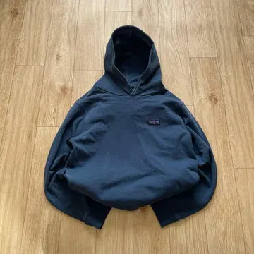 Patagonia 맨투맨 후드티 로고 자수 네이비