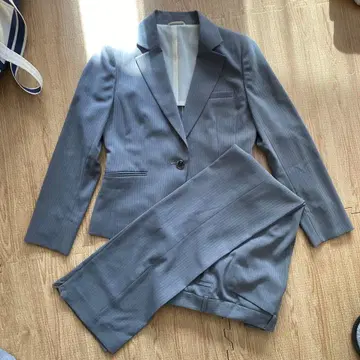 그레이 스트라이프 수트 셋업