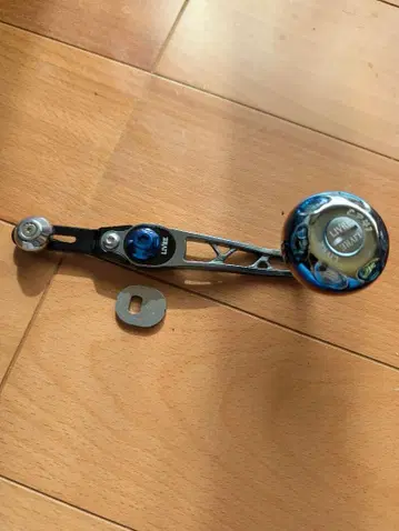 LIVRE SB70-75 베이트 낚시릴 핸들