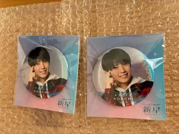 신성 아다치 케이 캔뱃지 2개