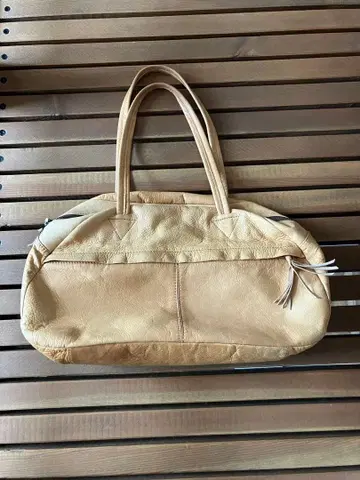 미스터 올리브 가죽 보스턴 백 카멜