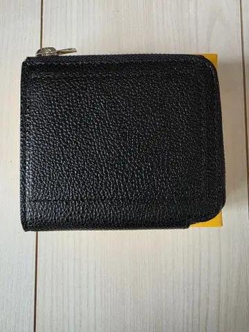 ITTI 2단 접이식 미니 지갑