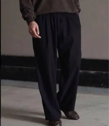 shiun HERRINGBONE EASY TROUSERS XS