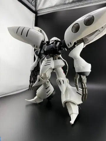 MG 큐베레이 댐드 건담 프라모델