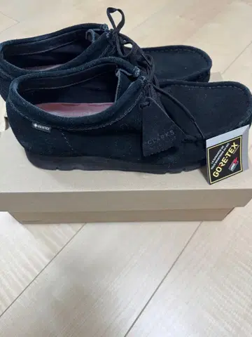 CLARKS GORE-TEX 스웨이드 신발 블랙
