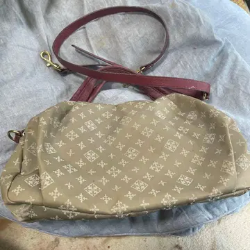 나일론 숄더백 베이지