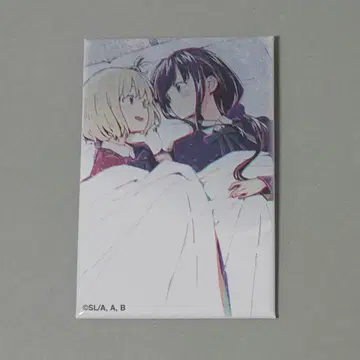 리코리스 리코일 스퀘어 캔뱃지 니시키기 치사토 이노우에 타키나 침실