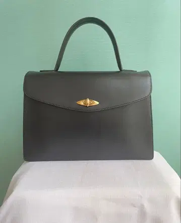 이타가키 가죽 핸드백 미사용