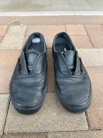 Vans 블랙 가죽 슬립온