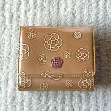 CLATHAS 클레이사스 가마구치 접이식 지갑 알코 3단 폴더형 에나멜