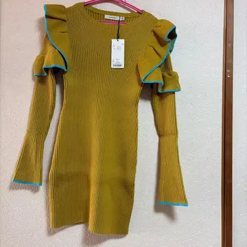 새상품 반값! MOUSSY 프릴 리브 니트 원피스