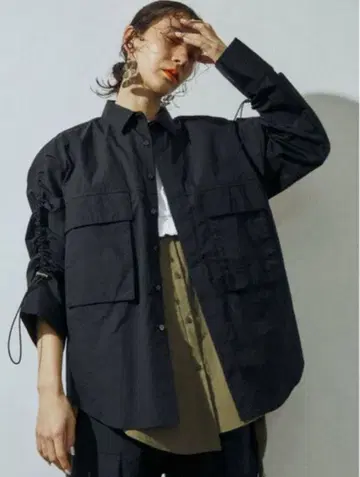 UN3D. 시어 카고 셔츠