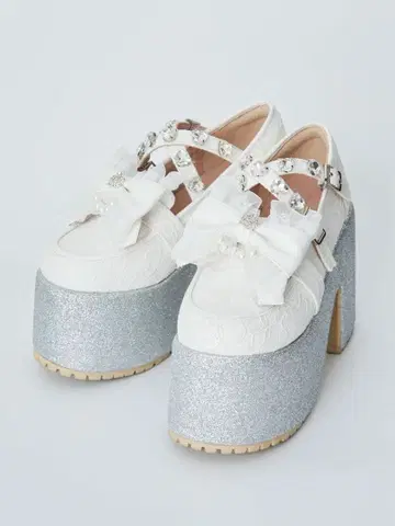 앙크루즈 크라운 통굽 펌프스