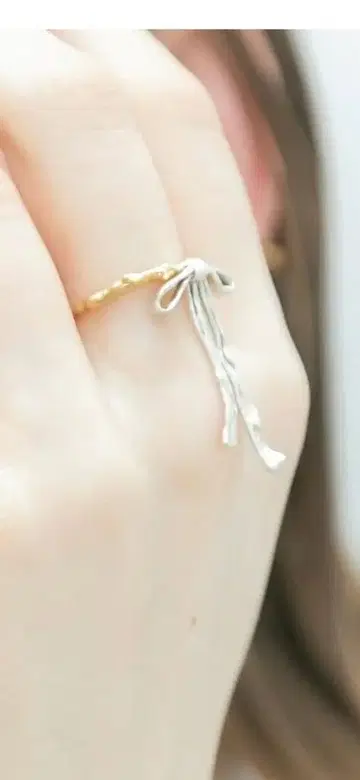 포레트페르 리본 모티브 반지