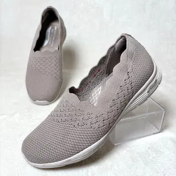 스케쳐스 SKECHERS 23.5cm AirCooled Arch Fit