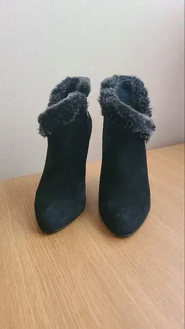 DIANA 숏부츠 [ 새상품급 ]