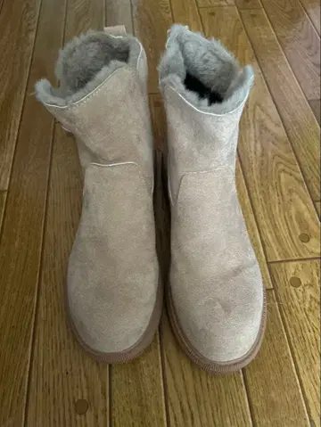 베이지 스웨이드 어그 부츠