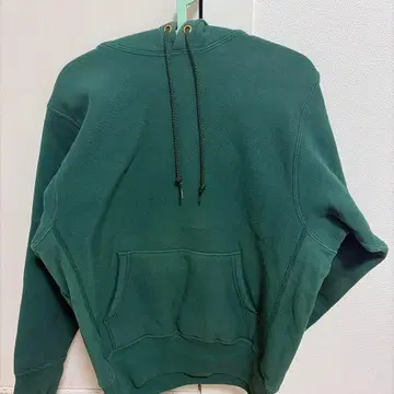 다크 그린 후드 부착 후드티
