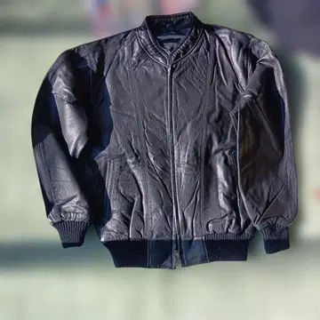 블랙 가죽 자켓 M 사이즈 가격 협의