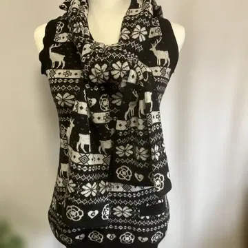 [ 새상품급 ] CLATHAS 노르딕 무늬 니트 베스트 후드 머플러 포함