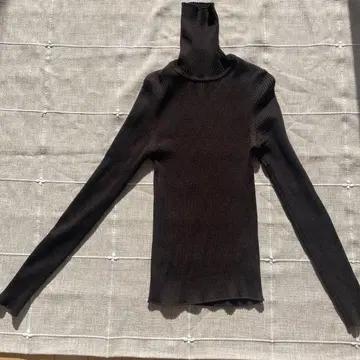 라 폰타나 마조레 Le Verseaubleu 니트 터틀넥