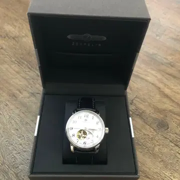 ZEPPELIN 시계 7666