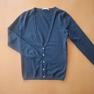 새상품급! theory luxe 블랙 가디건 38