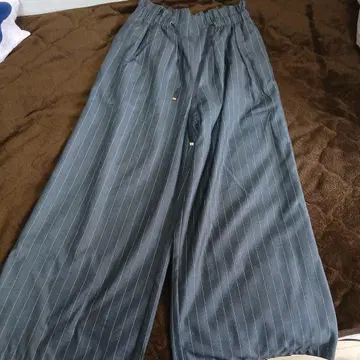 나노 유니버스 그레이 스트라이프 와이드 팬츠