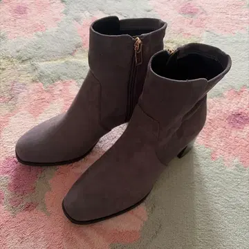 그레이 스웨이드 지퍼 숏부츠