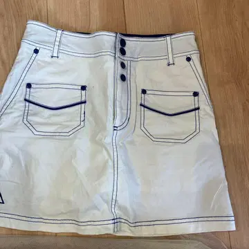 SWING 스포츠용 화이트 스커트