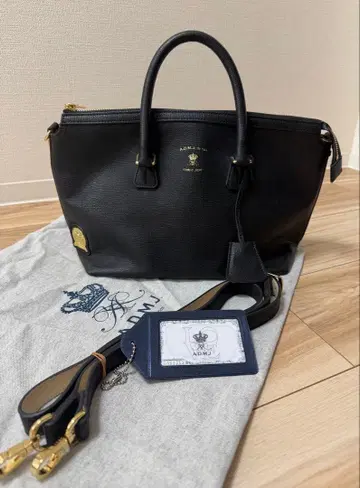 A.D.M.J 가죽 핸드백