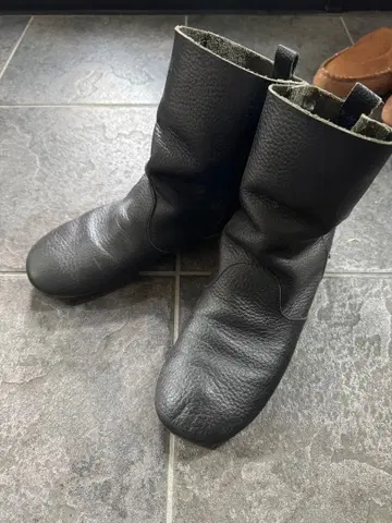 센트레아 랜트 블랙 가죽 부츠 약 25cm