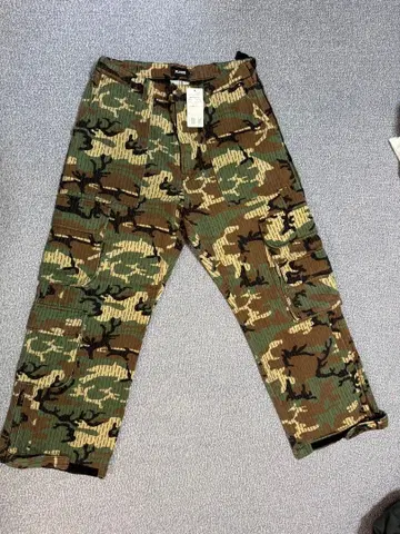 XLARGE 카모플라쥬 카고 팬츠 34인치