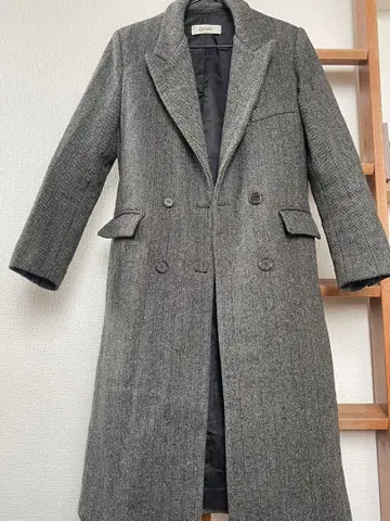 그레이 헤링본 더블 브레스트 코트